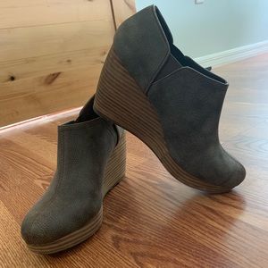 Dr. Scholls cool fit memory foam Ankle Booties